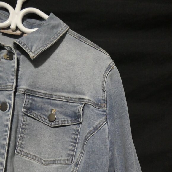 CHICO'S | size 3 | Button-Up Front Blue Denim Jacket | Flamingo Front and Back - Picture 5 of 16